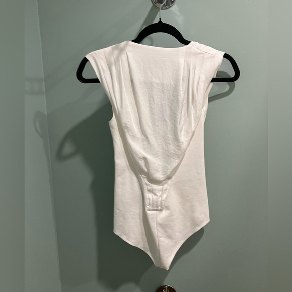 NWT RtA Jovenna V-Neck Pleated Bodysuit in White XXSmall - Picture 6 of 8